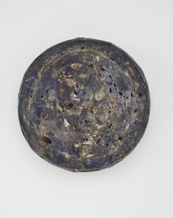 古老圆形器物纹饰精美