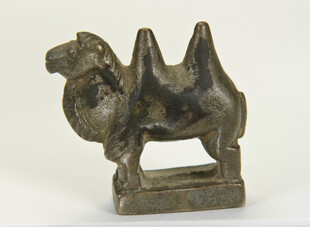 唐代陶骆驼雕塑