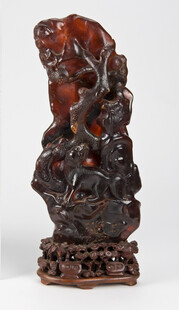 木雕摆件造型古朴精美