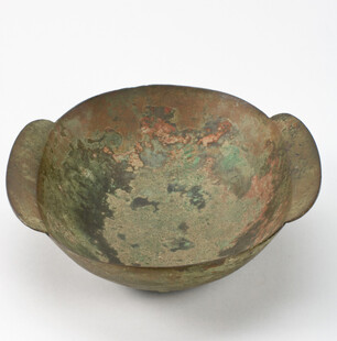 双耳青铜古碗