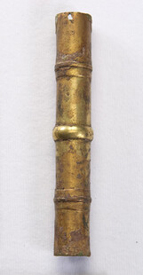 古铜竹节形器物