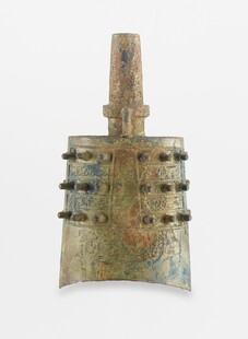 青铜编钟造型古朴精美