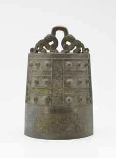 青铜古编钟古韵十足