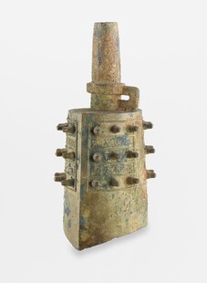 青铜古乐器编钟造型独特