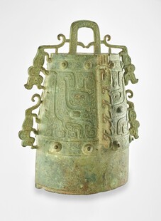 古代精美青铜编钟