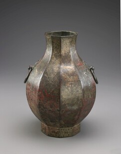 古朴双耳青铜花瓶