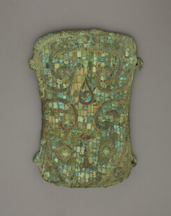 古铜色斑驳花纹装饰物件