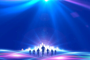 舞台光影下的舞者剪影