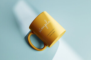 金黄色马克杯特写展示样机