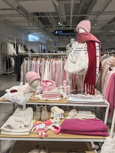 婴儿用品陈列展示