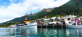 皇后镇码头船只风景如画