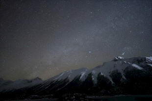 雪山夜空