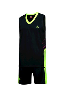 黑色运动背心短裤套装