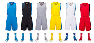多款足球运动服展示