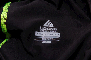 阿迪达斯足球联赛服饰细节