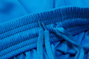 蓝色衣物裤腰绳细节