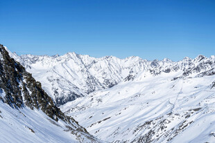 雪山壮丽风光