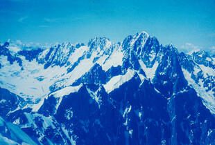 壮丽雪山景致