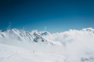 雪山壮丽景观