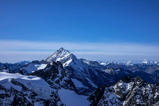 雪山壮丽景观