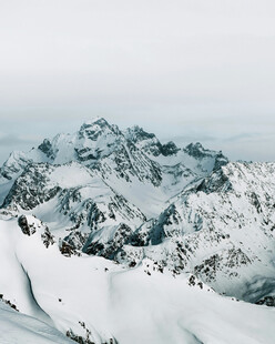 雪山壮丽景观
