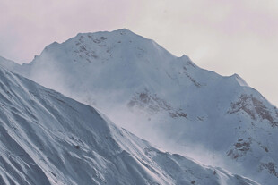 壮丽雪山景观