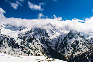 壮丽雪山美景