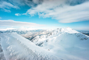 雪山壮丽风光
