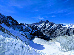 壮丽雪山冰川景观