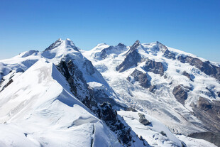 壮丽雪山美景