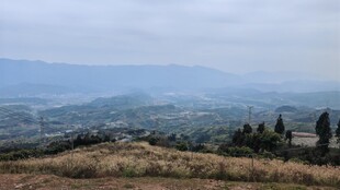 山间美景远眺