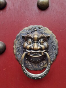 古铜兽面门环古朴韵味