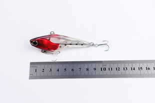 红色仿真鱼饵带钩
