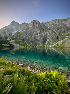 高山碧湖自然风光美景