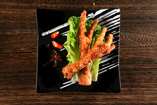 美味卤鸡爪摆盘精致