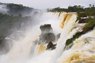 壮观伊瓜苏瀑布自然景观