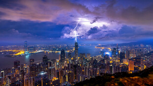 香港璀璨夜景俯瞰图