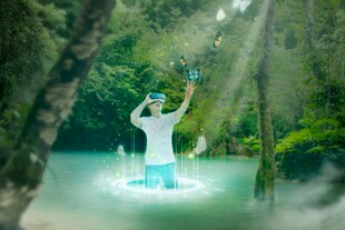 森林中男子施展奇幻魔法