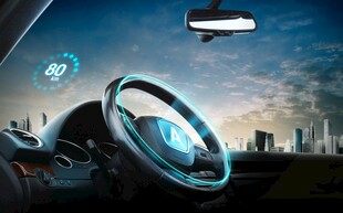 未来汽车驾驶场景展示