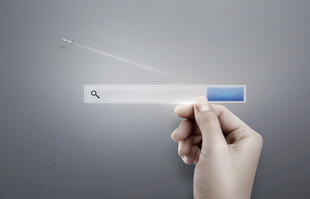 手指点击搜索框