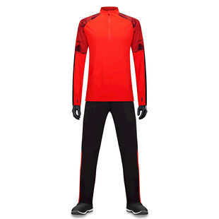 红色运动套装展示