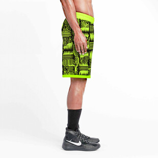 荧光绿印花短裤时尚穿搭