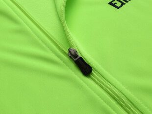 荧光绿衣物拉链特写