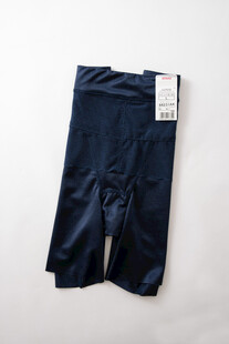 深蓝色紧身裤展示