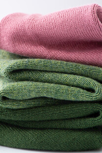 叠放的多彩棉袜