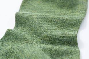 绿色针织棉袜特写