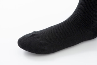 黑色简约风男士袜子特写
