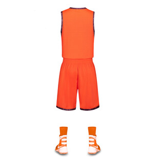 橙色篮球运动套装及球鞋