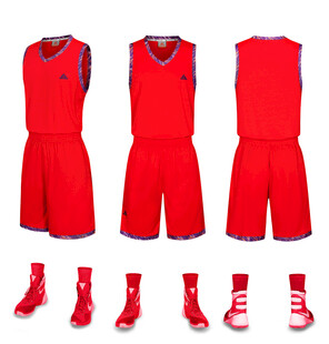 红色篮球运动套装及鞋袜