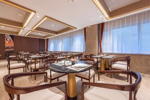 优雅餐厅室内环境展示